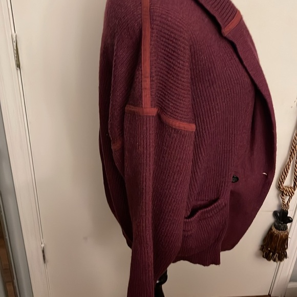 Sweater - Picture 3 of 5